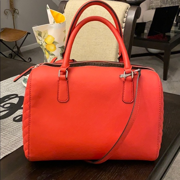 Guess Handbag “Authentic” - Picture 2 of 6